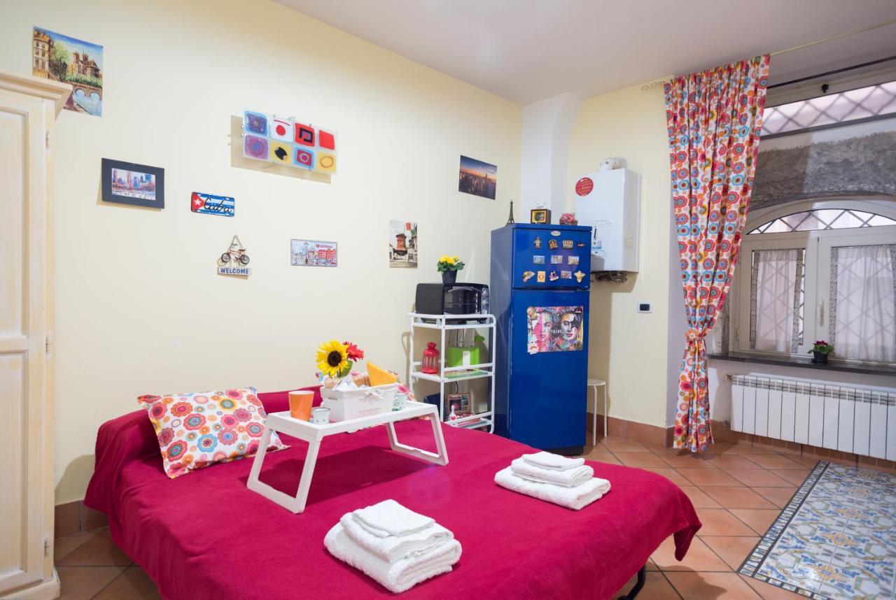 Bobbo House Apartment Наполи Екстериор снимка