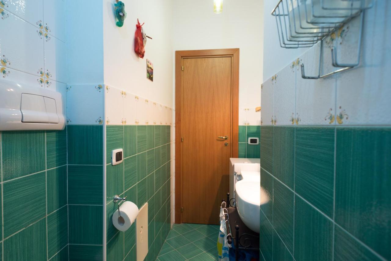 Bobbo House Apartment Наполи Екстериор снимка