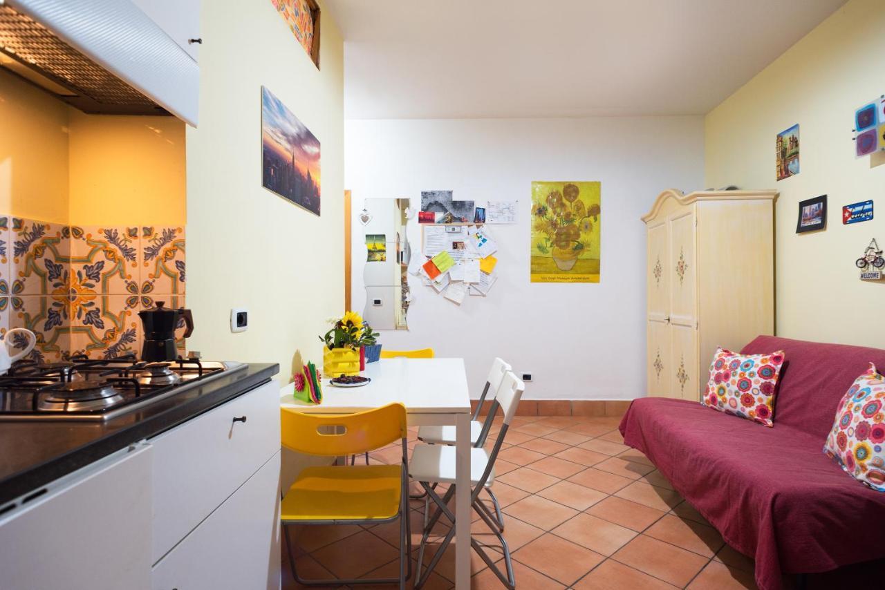 Bobbo House Apartment Наполи Екстериор снимка
