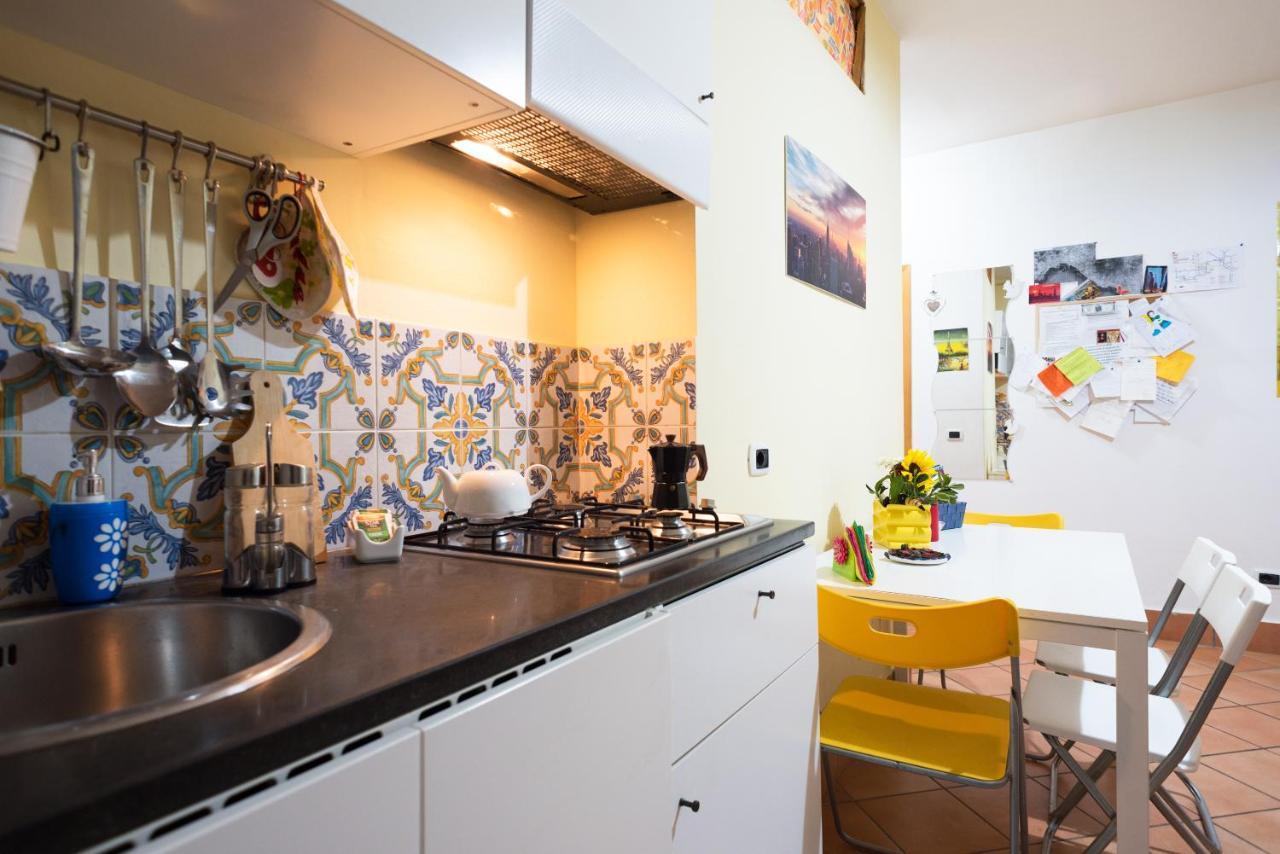 Bobbo House Apartment Наполи Екстериор снимка
